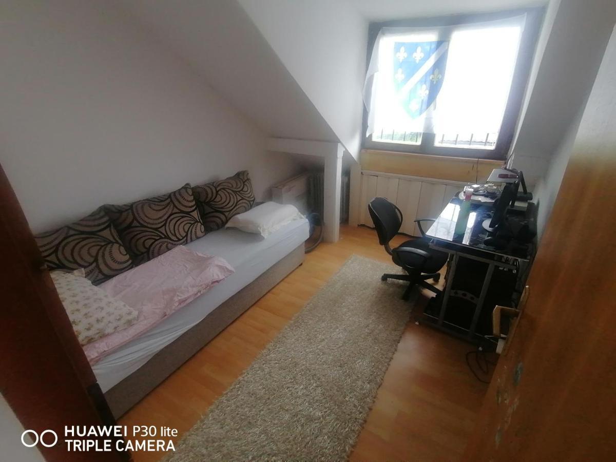 Asja Guest House Lukavac Ngoại thất bức ảnh