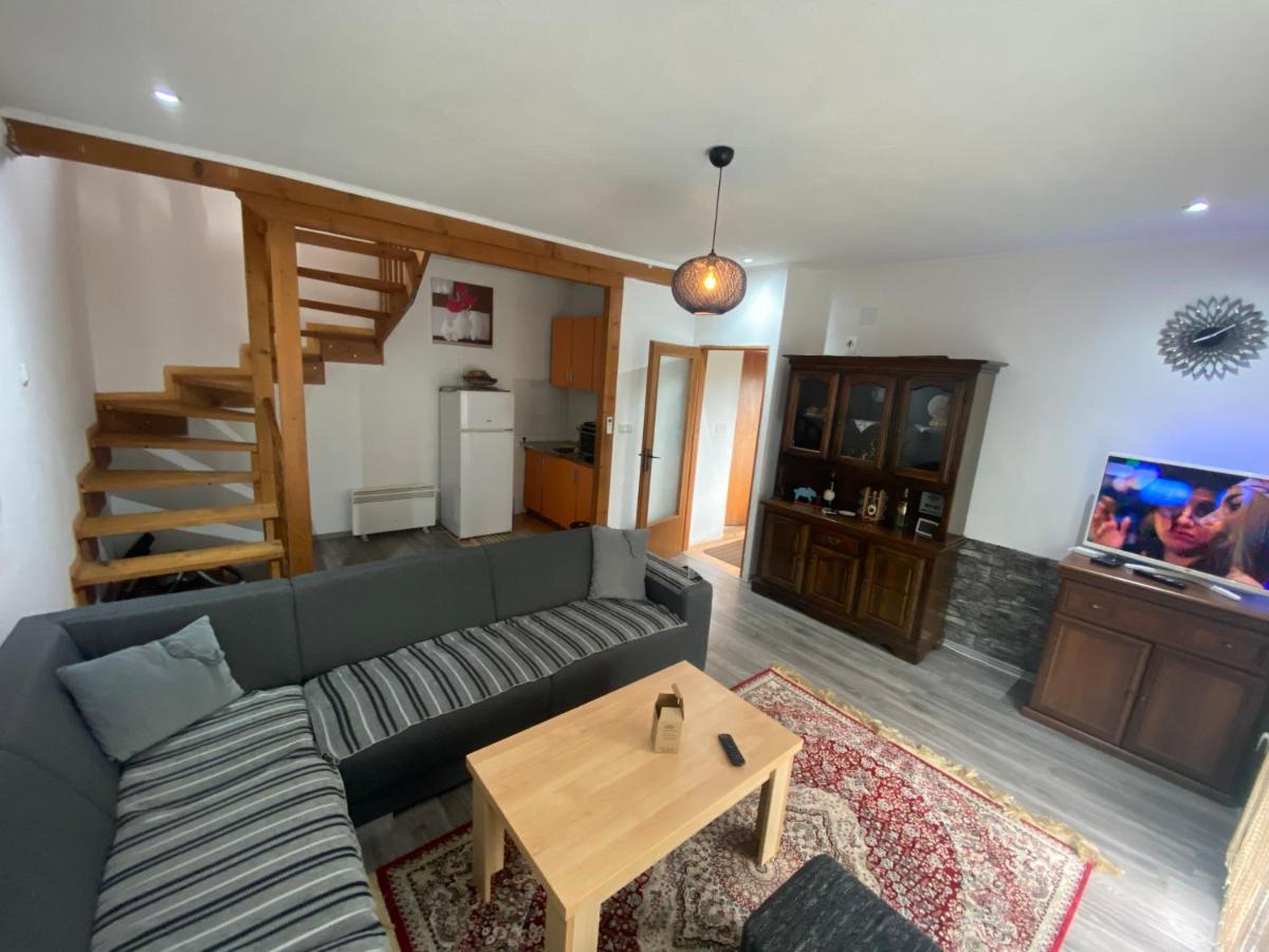 Asja Guest House Lukavac Ngoại thất bức ảnh